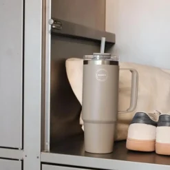 Aya&ida Wateropslag & -Zuivering|Drink- & Thermosflessen>Thermosbeker Thermocup with staw 885 ml